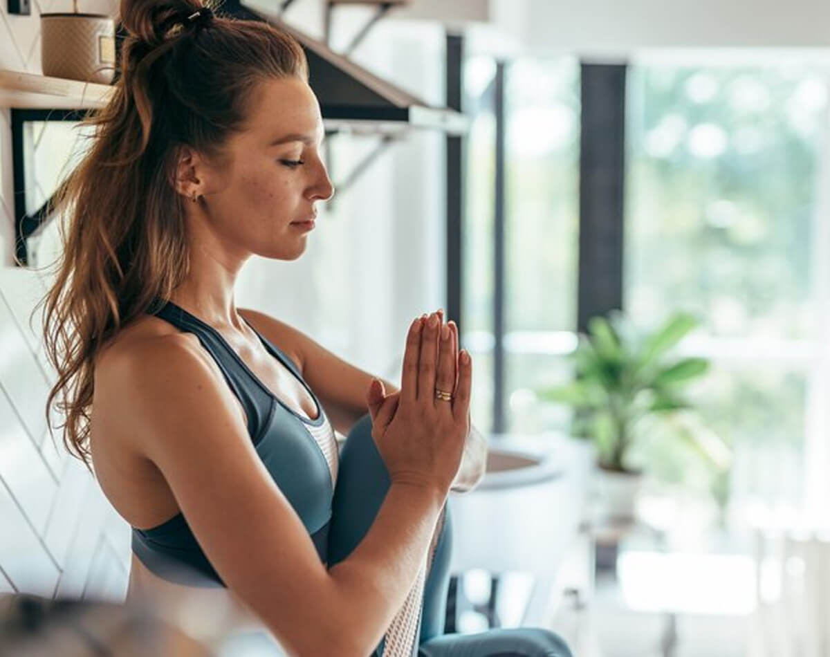 Ioga e Mindfulness: Aliados Essenciais na Menopausa